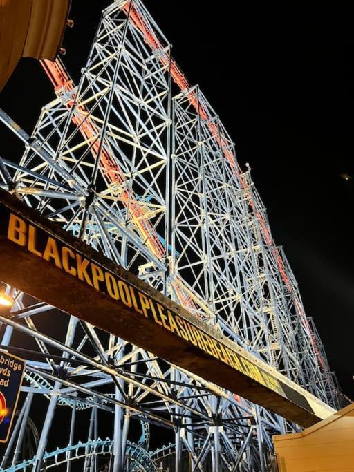 Hidden Gem W/ Parking Short Walk To Pleasure Beach Blackpool Exteriör bild
